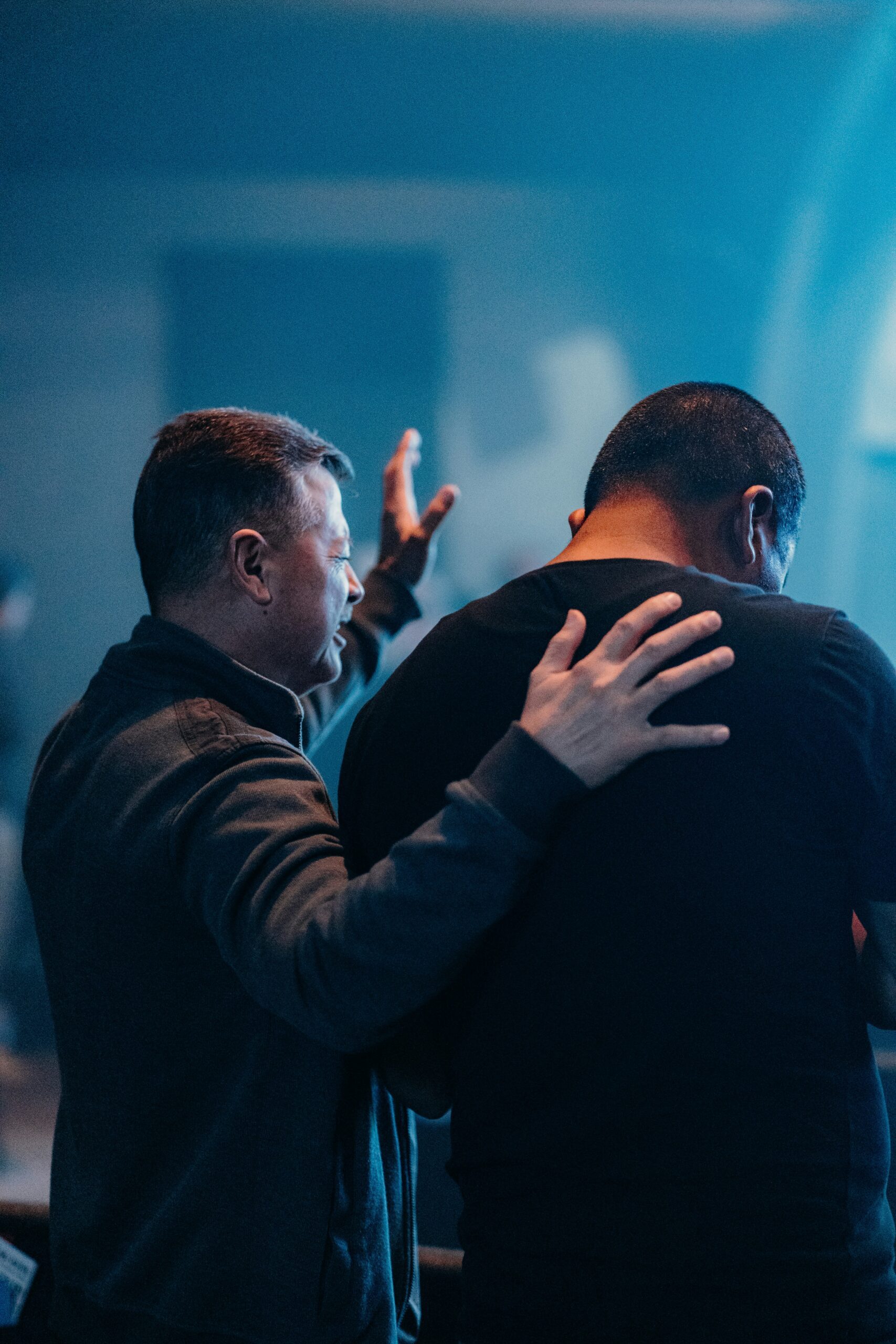 city-church-ca-uLZPUgdPFLM-unsplash praying for somebody